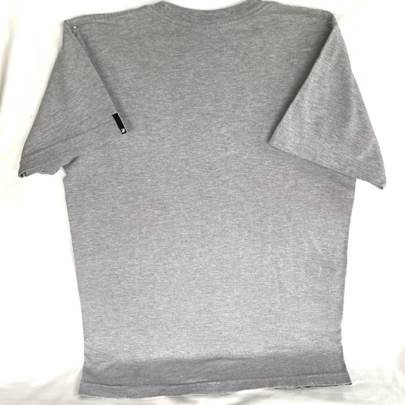 Gently Worn Undefeated Gray Logo Black Color Men’s Tee Size Small - Picture 6 of 10